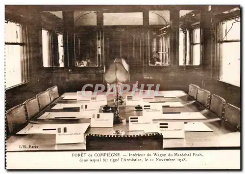 Cartes postales Foret de Compiegne Interieur du wagon du marechal Foch dans lequel fut signe l&#39armistice ( Ma