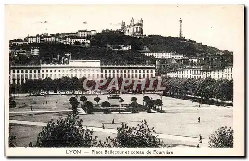 Ansichtskarte AK Lyon Place Bellecour et coteau de Fourviere