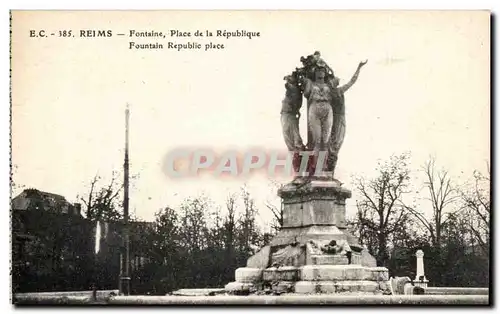 Reims Ansichtskarte AK Fontaine place de la Republique