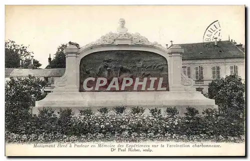Chartres Cartes postales Monument eleve a Pasteur en memoire des experiences sur la vaccination charbonneuse