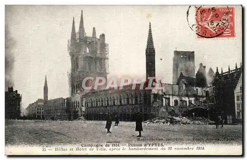 Cartes postales Ruines d'Ypres Halles et hotel de ville apres le bombardement du 22 novembre 1914