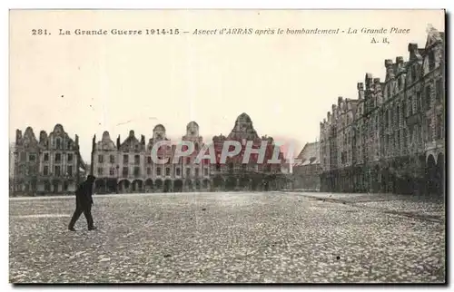Cartes postales Aspect d'Arras apres le bombardement La grande place