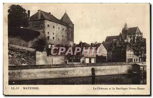 Cartes postales Mayenne Le chateau et la basilique Notre Dame