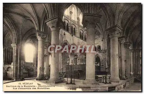 Ansichtskarte AK Vezelay Basilique de la Madeleine Deambulatoire Vue d&#39ensemble des Monolithes
