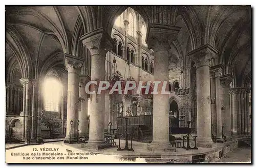 Cartes postales Vezelay Basilique de la Madeleine Deambulatoire Vue d'ensemble des Monolithes