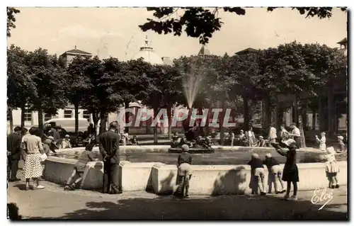 Cartes postales La Bourboule Le jet d&#39eau