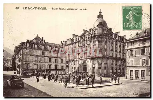 Ansichtskarte AK Le Mont Dore Place Michel Bertrand