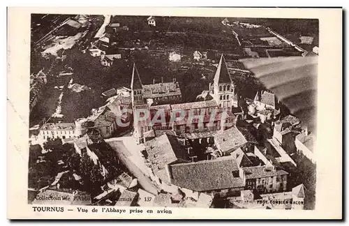 Cartes postales Tournus Vue de l&#39abbaye prise en avion