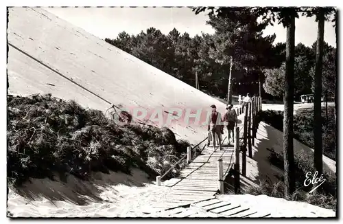 Bassin d'Arcachon Cartes postales La passerelle au pied de a dune du Pyla