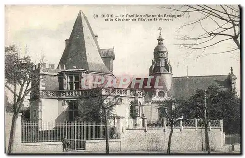 Cartes postales Blois Le pavillon d&#39Anne de Bretagne et le cloher de l&#39eglise St Vincent