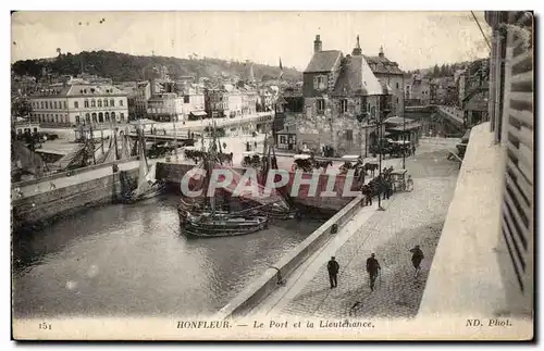 Cartes postales Honfleur Le port et la lieutenance