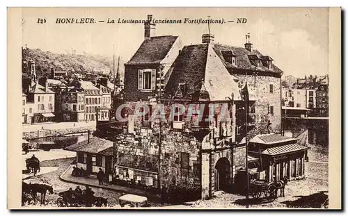 Cartes postales Honfleur La Lieutenance ( anciennes fortifications )