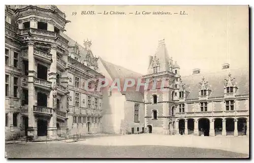 Cartes postales Blois Le chateau La cour interieure