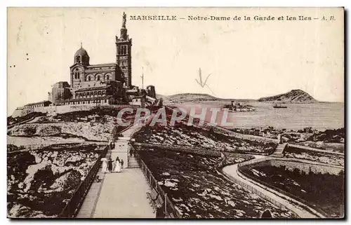 Cartes postales Marseille Notre Dame de la Garde et les iles