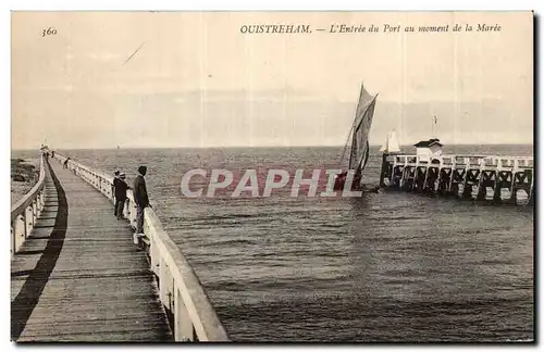 Ansichtskarte AK Ouistreham L&#39entree du port au moment de la maree