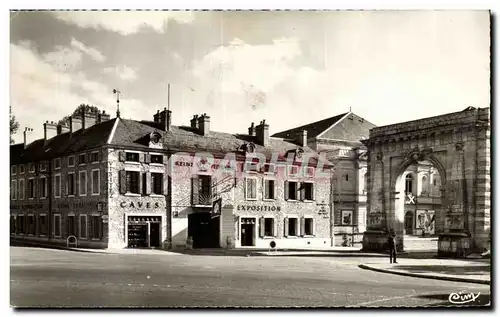 Cartes postales moderne Beaune Caves exposition de la reine