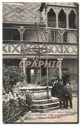 Beaune Cartes postales Puits en fer forge dans le cour d&#39honneur de l&#39hotel Dieu