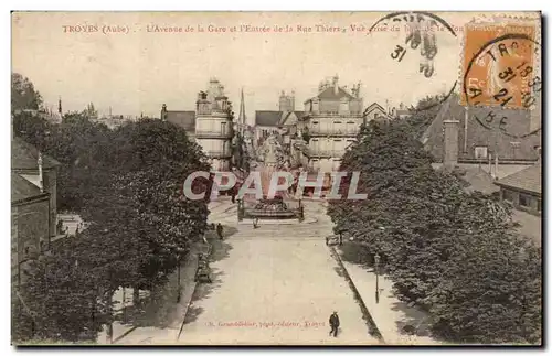 Troyes Cartes postales L'avenue de la gare et l'entree de la rue Thiers