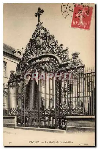 Cartes postales Troyes La grille de l'hotel Dieu