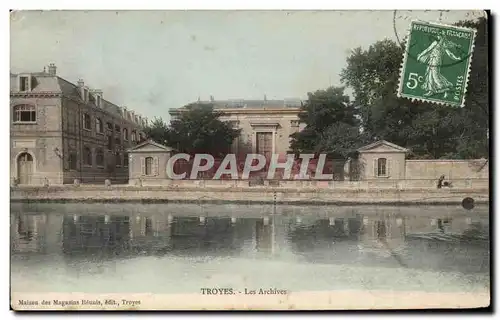 Troyes Cartes postales Les archives