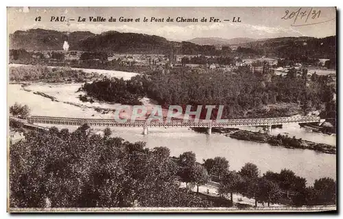 Cartes postales Pau La vallee du Gave et le pont de chemin de fer