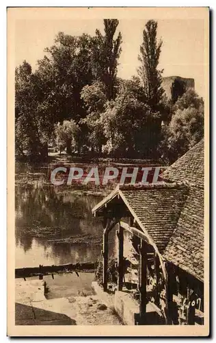 Moret sur Loing Ansichtskarte AK Vieux moulin au bord du Loing Dans le fond Le donjon