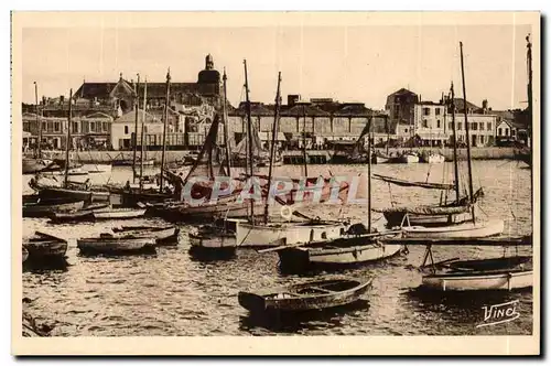 Cartes postales Les Sables d'Olonne Le port et l'eglise Notre Dame