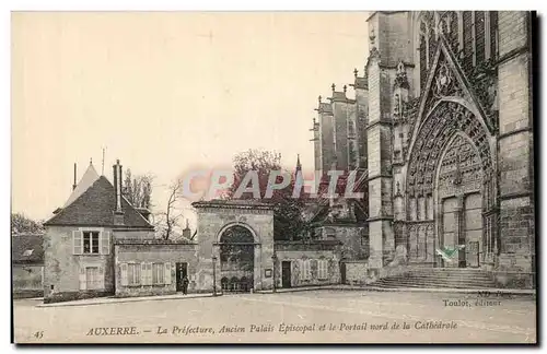 Ansichtskarte AK Auxerre La prefecture Ancien palais episcopal et le portail nord de la cathedrale