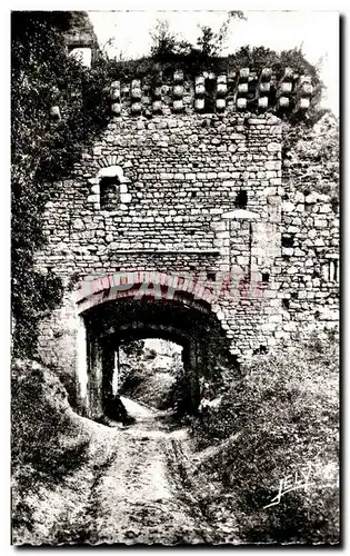 Cartes postales Tiffauges Ruines du chateau Entree