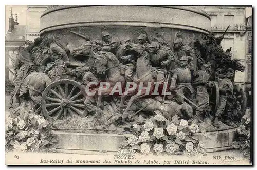 Ansichtskarte AK Troyes Bas relief du monument des enfants de l&#39aube par Dsire Briden