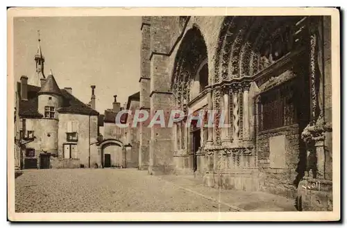 Ansichtskarte AK Avallon Place St Lazare et maison du 15eme