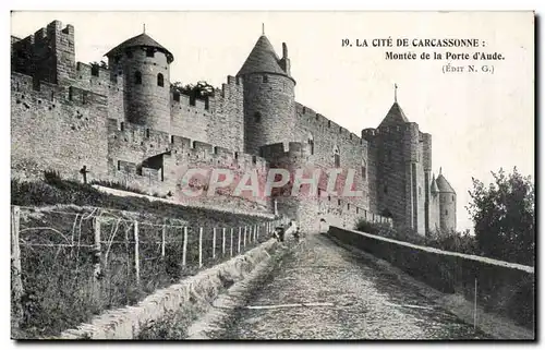 Cartes postales Cite de Carcassonne Montee de la porte d'Aude