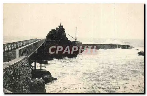 Cartes postales Biarritz Le rocher de la vierge et son pont