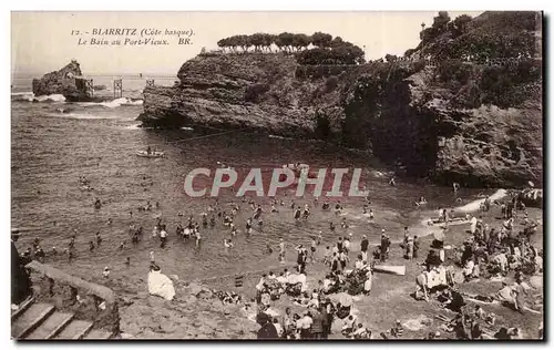 Ansichtskarte AK Biarritz Le bain au Port Vieux