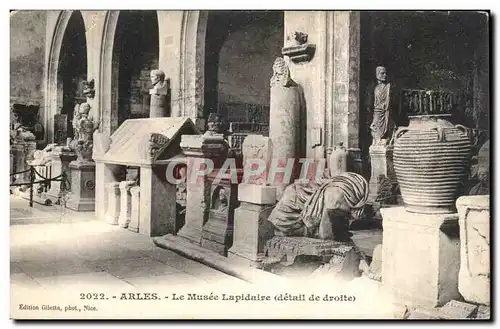 Cartes postales Arles Le musee lapidaire detail de droite