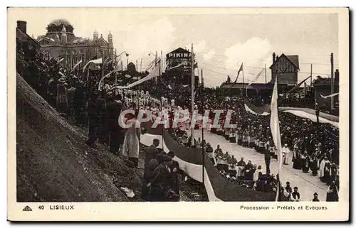 Lisieux Cartes postales Procession Prelats et eveques