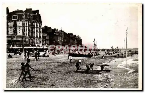 Cartes postales moderne Houlgate La plage et l&#39hotel du casino