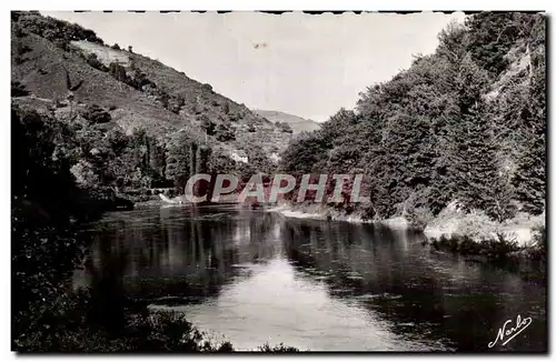 Cartes postales Gorges du Lot d'Entraygues a Estaing Le Lot et ses rives