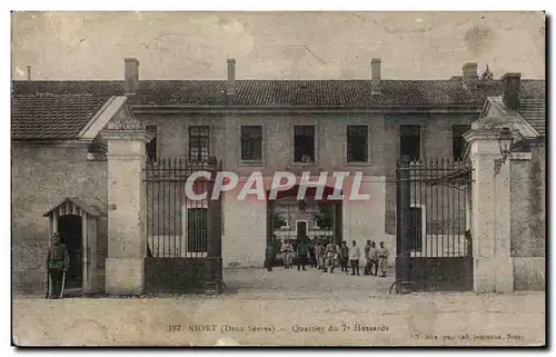 Ansichtskarte AK Niort Quartier du 7eme Hussards Militaria