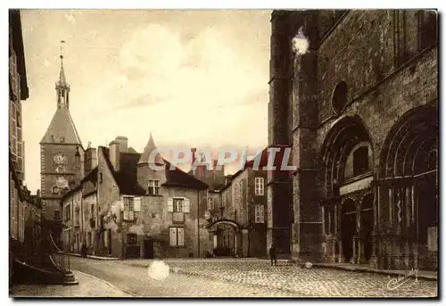 Cartes postales Avallon La place Saint Lazare et maisond u 15eme