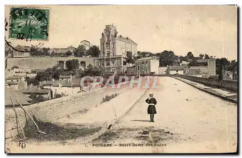 Cartes postales Poitiers Notre DAme des dunes Enfant