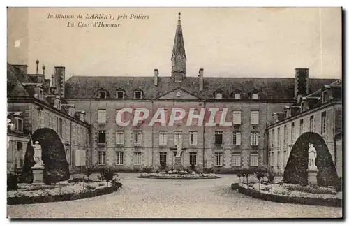 Cartes postales Institution de Larnay pres poitiers la cour d&#39honneur