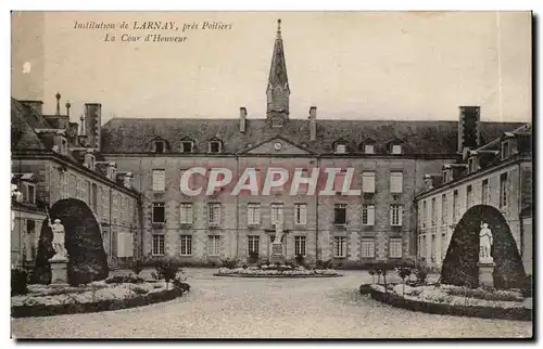 Cartes postales Institution de Larnay pres poitiers la cour d'honneur