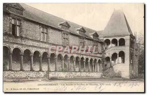 Chateaubriant Ansichtskarte AK Les arcades et le pavillon de l&#39escalier