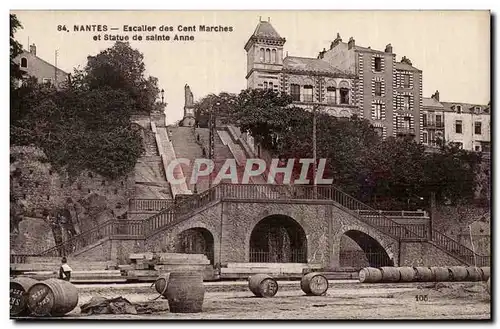 Cartes postales Nantes Escalier des cent marches et statue de Sainte Anne