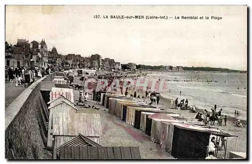 Cartes postales La Baule sur mer Le remblai et la plage