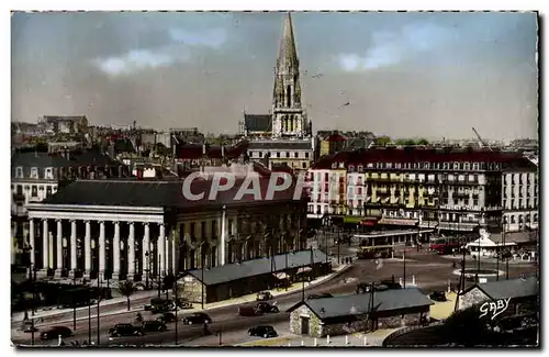 Ansichtskarte AK Nantes La Bourse la place du commerce et le clocher de l&#39eglise St Nicolas