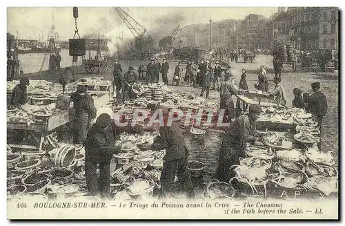 REPRODUCTION Boulogne sur mer Le triage du poisson avant la criee