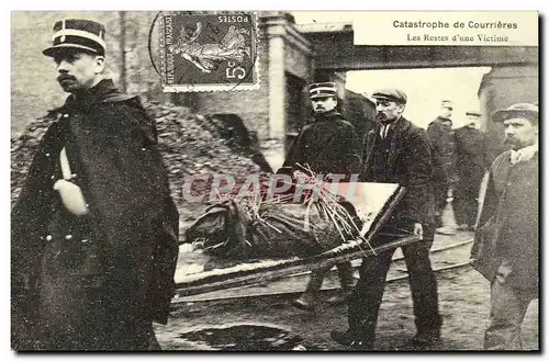 REPRODUCTION Catastrophe de Courrieres Les restes d&#39une victime
