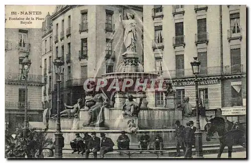 Ansichtskarte AK Nantes Fontaine de la place royale animee